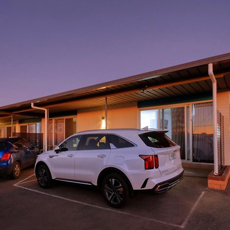 Hilltop Motel Broken Hill Exterior photo